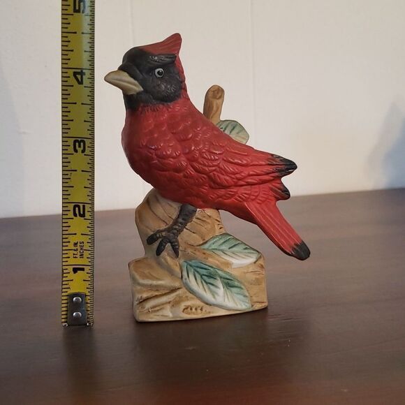 Vintage Hand Painted Cardinal Fine Porcelain Figurine - Picture 7 of 7